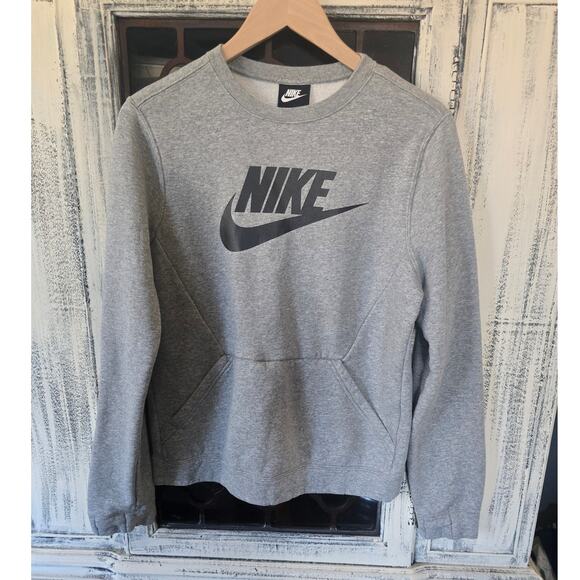 Nike Boys Gray Sweatshirt - EUC YXL - Picture 1 of 3